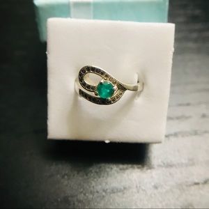 Fabulous Colombian Emerald Sterling Sliver Ring